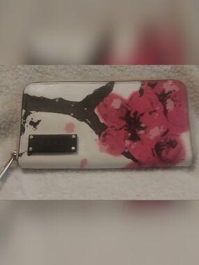 L.A.M.B. Wallet